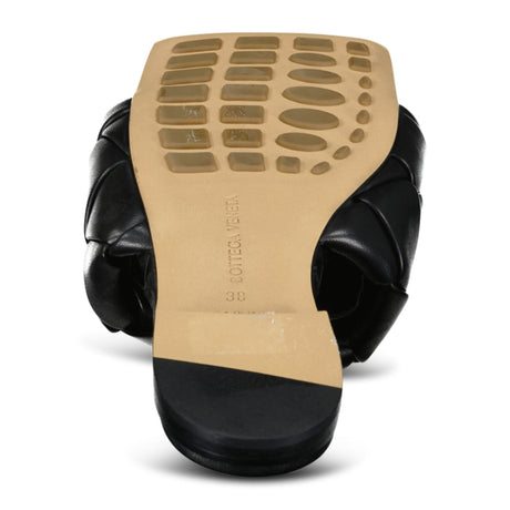 Bottega Veneta Quilted Leather Lido Flat Sandals Black - Boinclo - Outlet Sale Under Retail